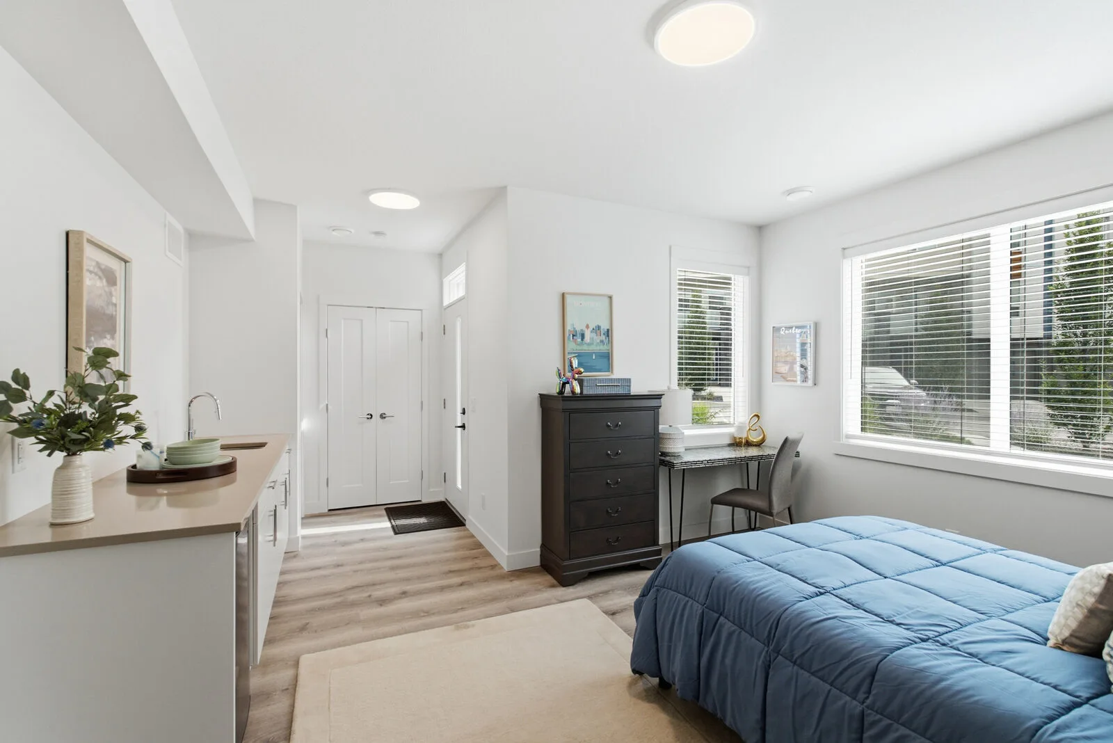 Lock-off flex room with its own separate entrance at Academy Ridge